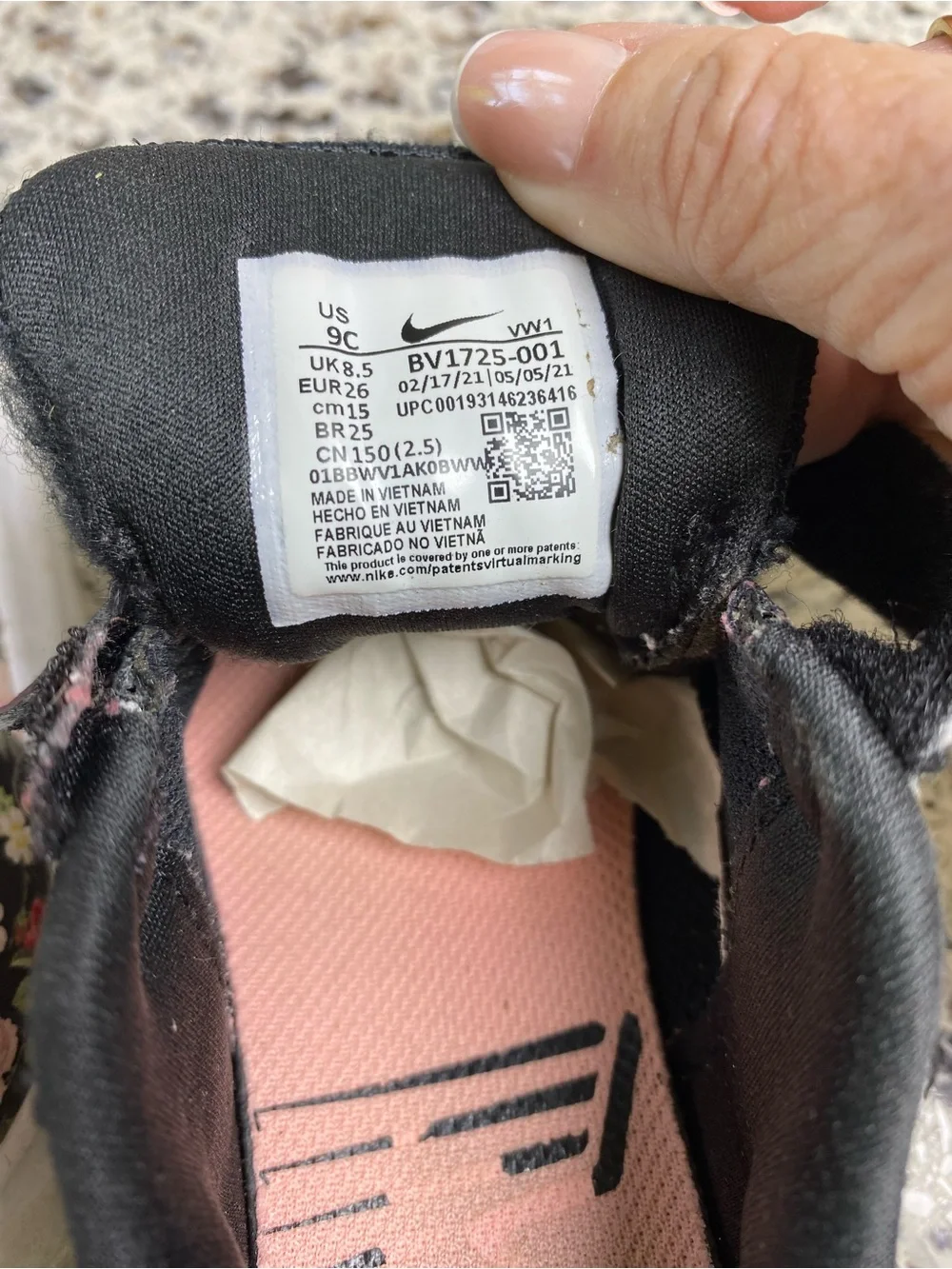 NIKE Star Runner-2 Little Girl Sneakers Black Pink Floral 9C